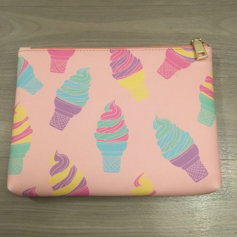 Studio DIY Ice Cream Cone Clutch